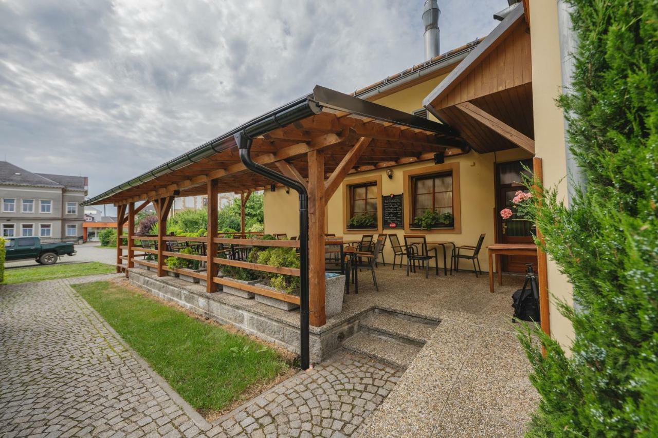 Hotel Taverna Javorník Esterno foto