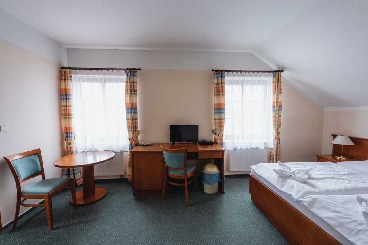Hotel Taverna Javorník Esterno foto