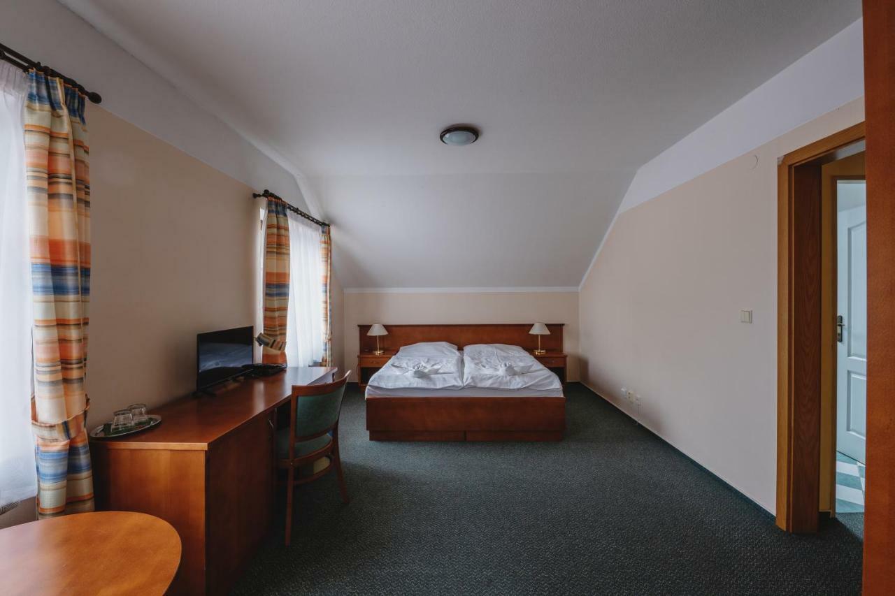 Hotel Taverna Javorník Esterno foto