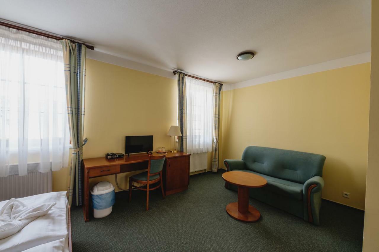 Hotel Taverna Javorník Esterno foto