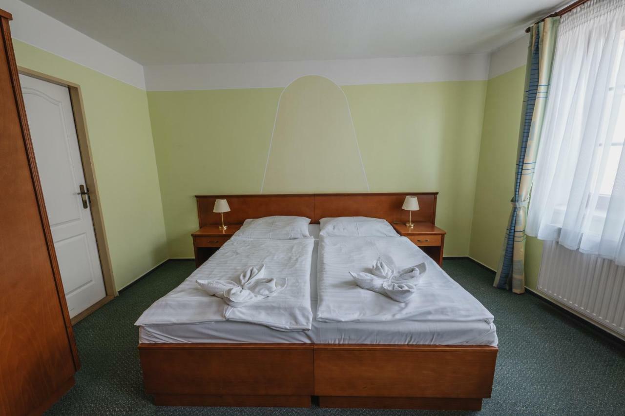 Hotel Taverna Javorník Esterno foto