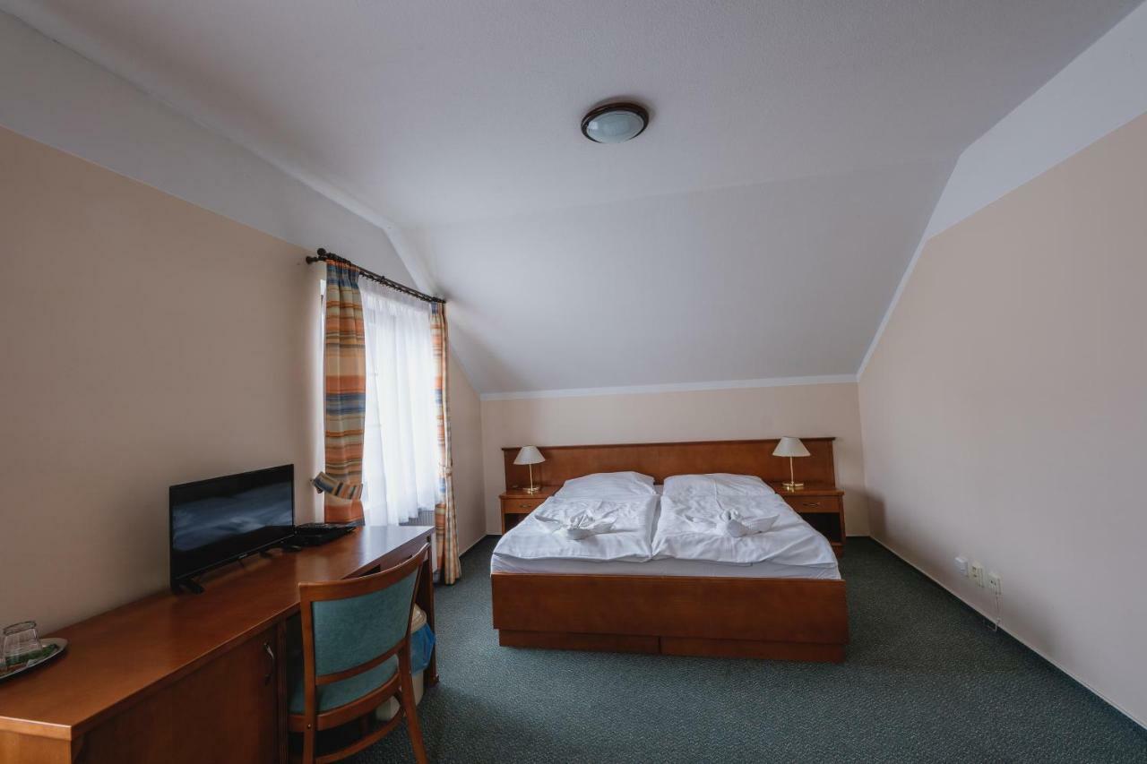 Hotel Taverna Javorník Esterno foto