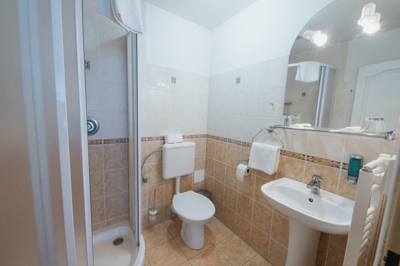Hotel Taverna Javorník Esterno foto